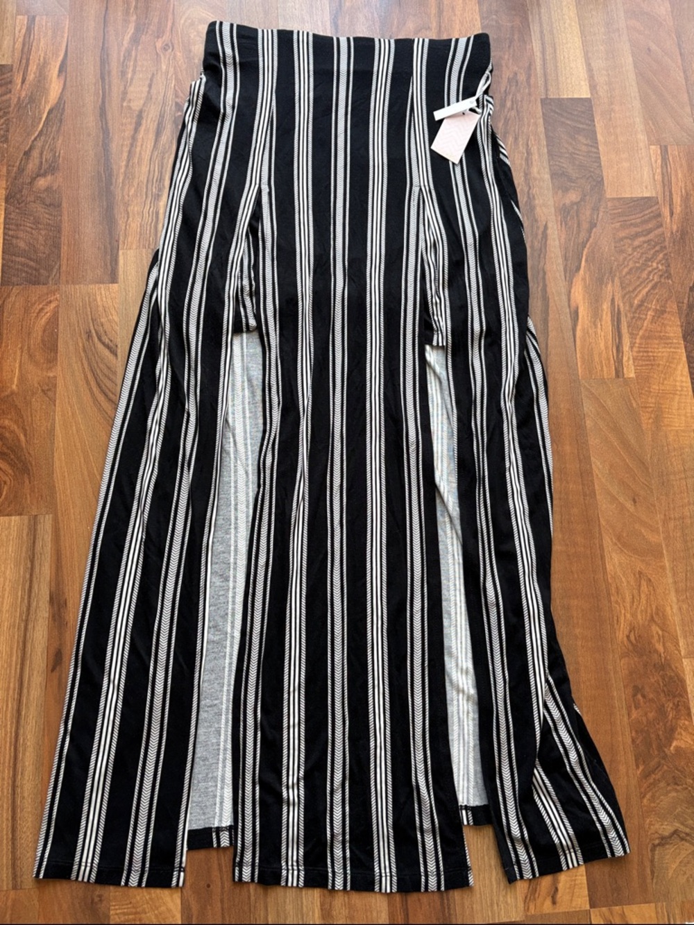 Candie's Woman’s Size M Black and White Vertical Stripe Maxi Skirt NWT